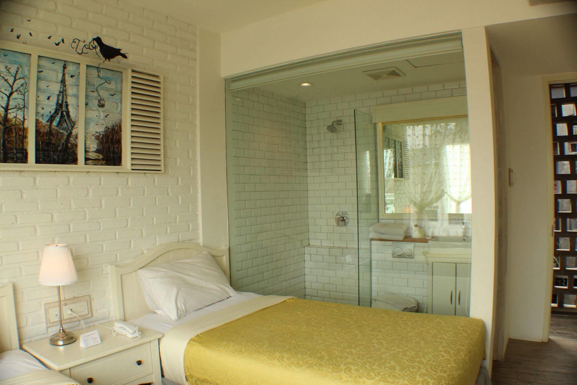 Summerbird - Bed And Brasserie Bandung Exterior foto