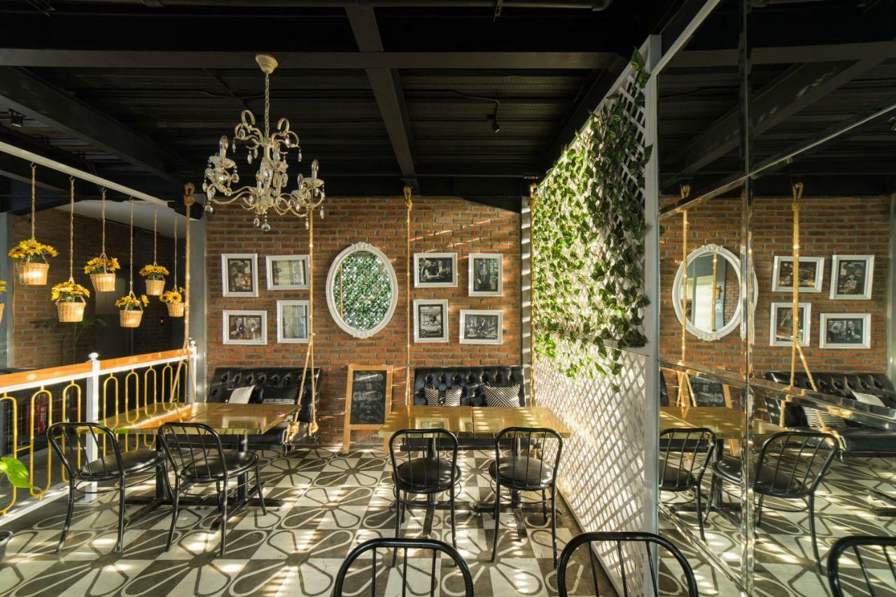 Summerbird - Bed And Brasserie Bandung Exterior foto