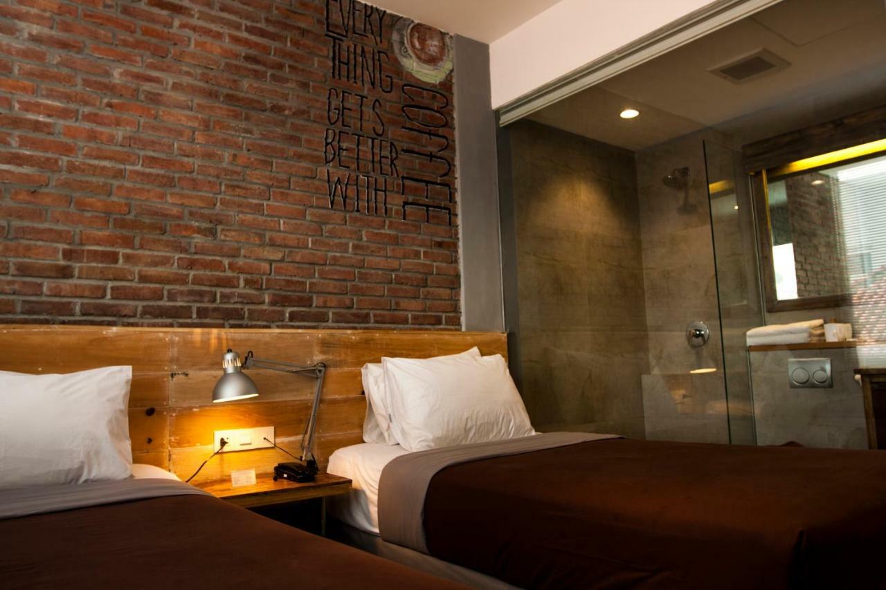 Summerbird - Bed And Brasserie Bandung Exterior foto